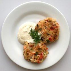 Salmon Cakes with Lemon Garlic Aioli