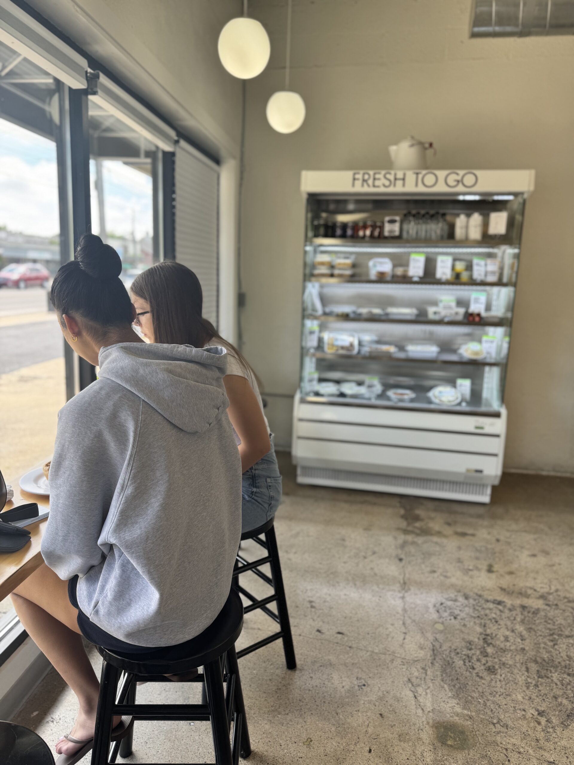 Customers choosing from the Fresh To Go case
